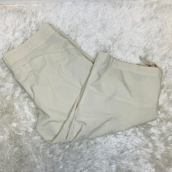 Nike Cream Tan Cropped Pants Sz Large 12-14 - Picture 1 of 8